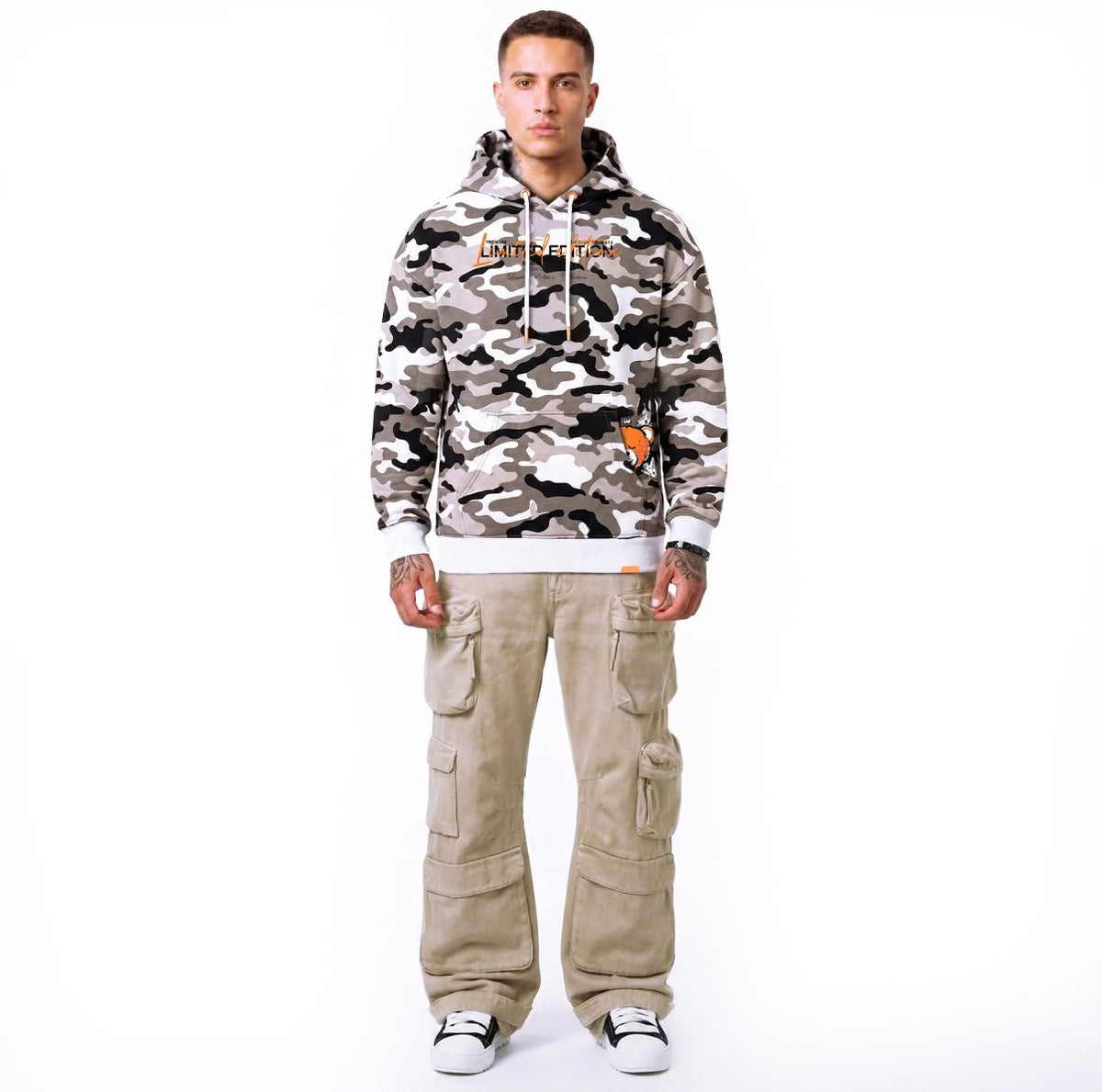 Hoodie Camo Limited Edition — Beige/Orange, face, porté