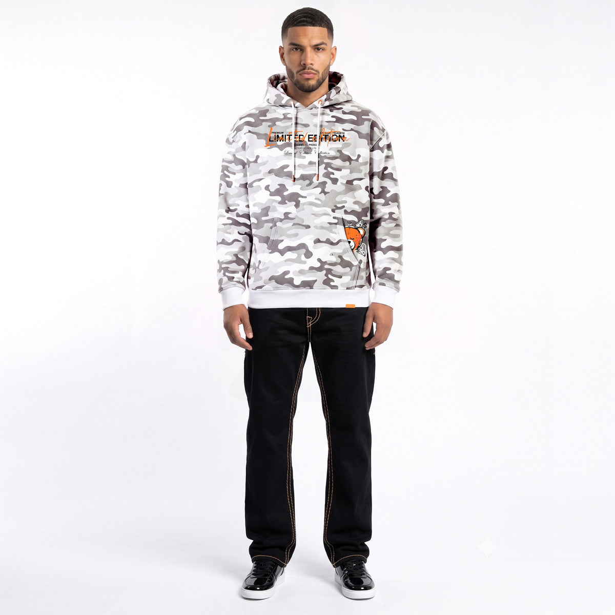 Hoodie Camo Limited Edition — Blanc/Orange, face, porté